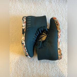 NEW Nobull Trainer High top sneakers 7.5
